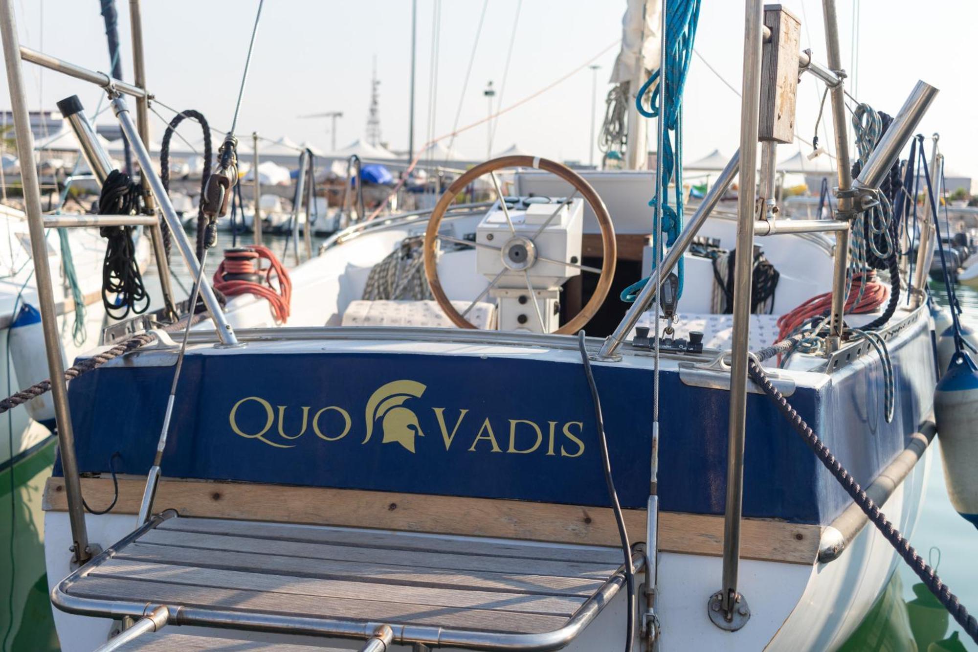 ホテル Quo Vadis Yacht バーリ エクステリア 写真