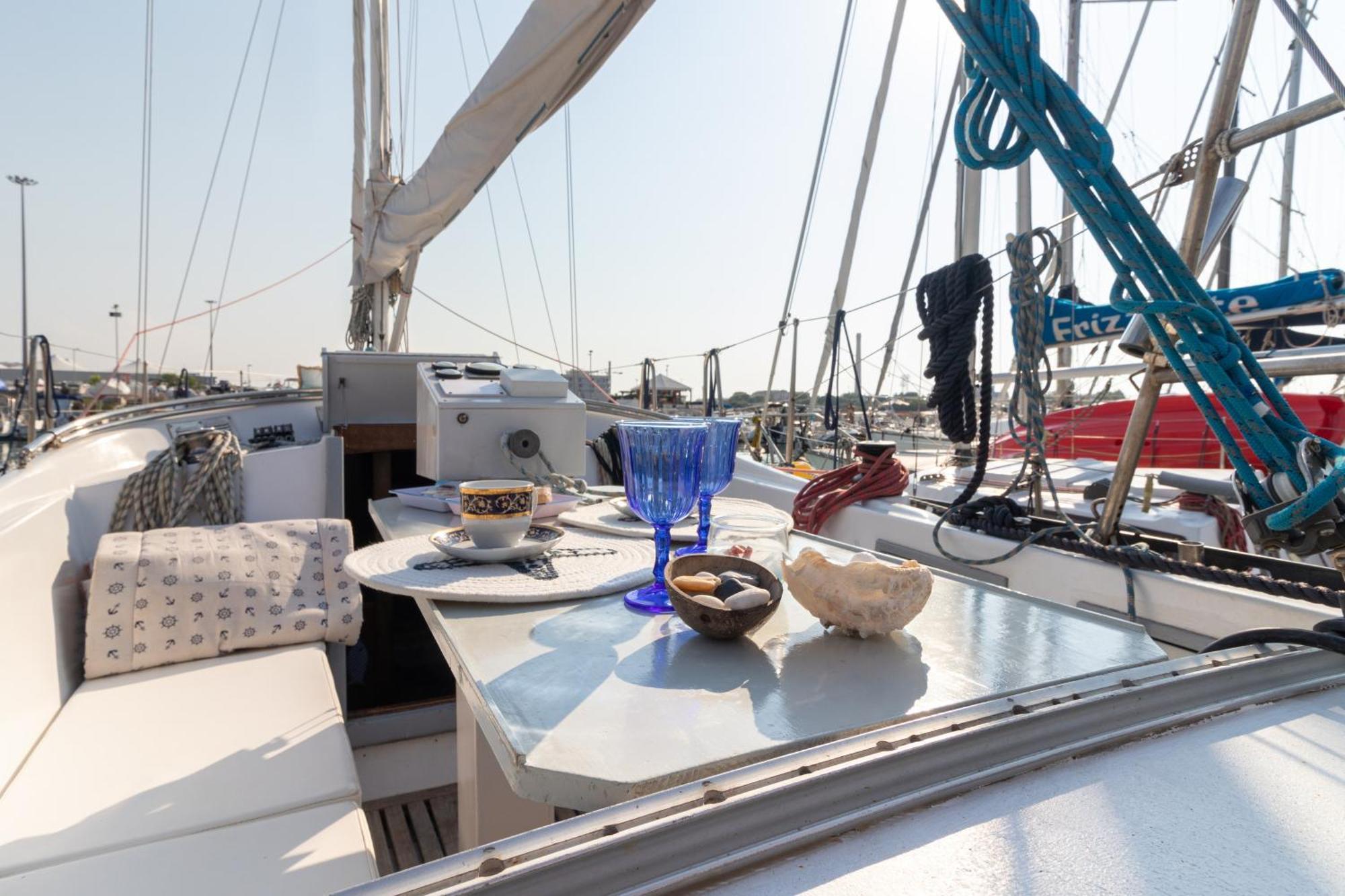 ホテル Quo Vadis Yacht バーリ エクステリア 写真