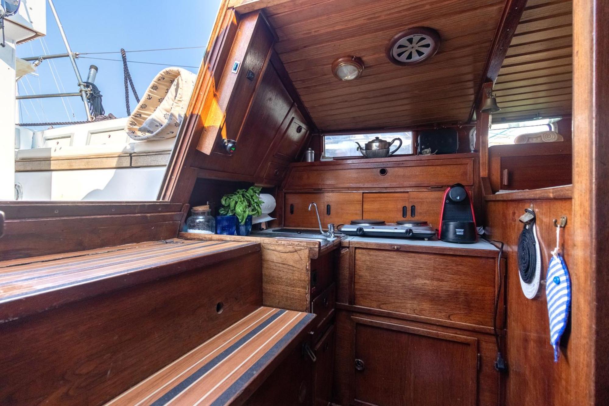 ホテル Quo Vadis Yacht バーリ エクステリア 写真