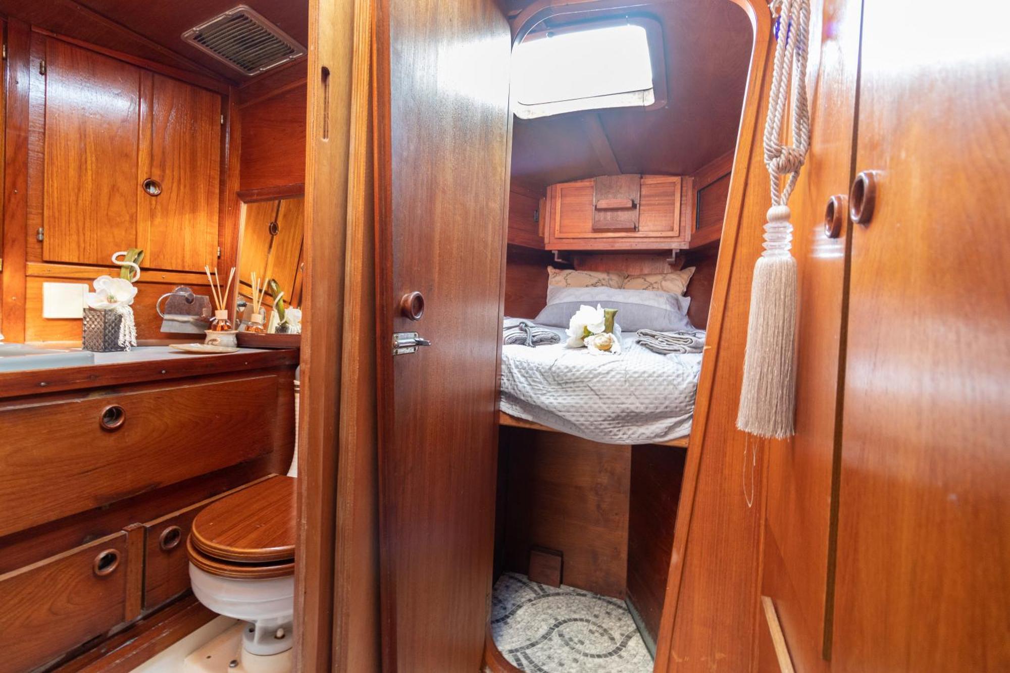 ホテル Quo Vadis Yacht バーリ エクステリア 写真